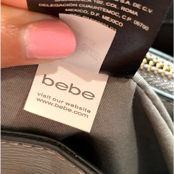 🎉4x Host Pick!🎉 Bebe gray tote bag gold includes removable shoulder strap NWOT - Picture 4 of 16